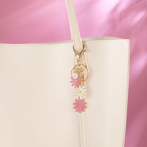 SELOVO Initial Keychain Daisy Flower Key Chain for Women Cute Pink Letter Keyring in Saudi Arabia