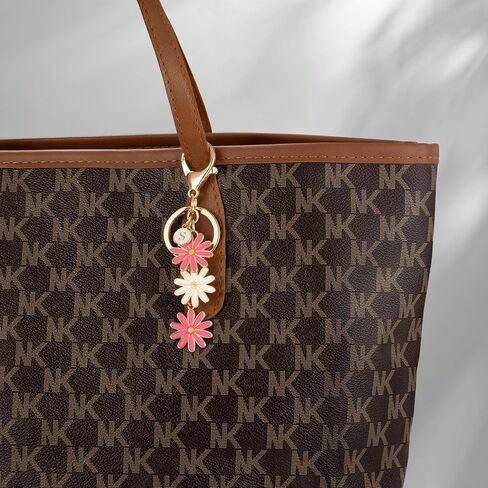 SELOVO Initial Keychain Daisy Flower Key Chain for Women Cute Pink Letter Keyring in Saudi Arabia