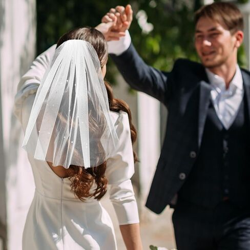 Bachelorette Veil, Short Pearl Veil with Comb 1 Tier White Veils for Bachelorette Party, Suitable for Women and Brides in Kuwait