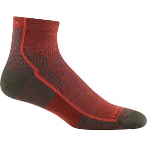 Darn Tough Men's Hiker Quarter Midweight with Cushion Hiking Sock (Style 1959) - Chestnut, Medium in Saudi Arabia