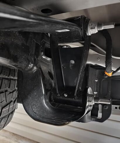 OEM M-3000-HB Shackles & Bushings Rear 1.5" Lowering Kit made for F150 2021-2024 in Saudi Arabia