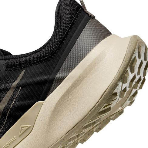 حذاء Nike للرجال Running Low، أبيض أسود Vivid Sulphur Khaki، 10.5 AU in Saudi Arabia