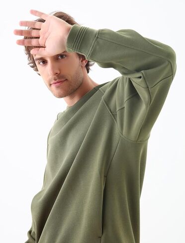 Magnaman Crewneck Sweatshirt للرجال - مزيج من القطن الطويل الأكمام in Kuwait
