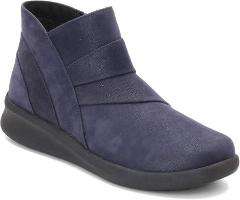 حذاء Sillian 2.0 Rise حتى الكاحل للسيدات من Clarks in Saudi Arabia