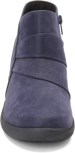 حذاء Sillian 2.0 Rise حتى الكاحل للسيدات من Clarks in Saudi Arabia