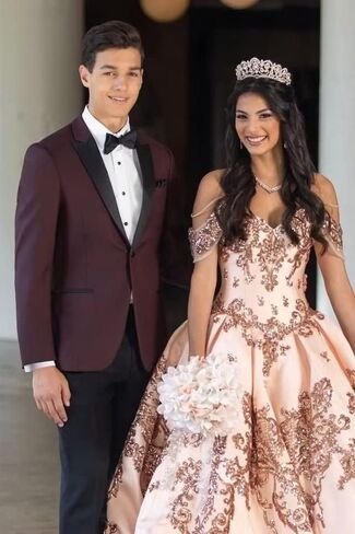 Mens Slim Fit Suit 3 Piece, Wedding Prom Party Business Tuxedo, Double Breasted Blazer Vest and Pants with Bow Tie in Saudi Arabia