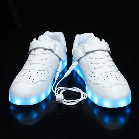 Wooowyet Kids Leged Sneakers للأولاد Hook & Loop Low Light Up أحذية بقيادة الفتيات USB إعادة شحن in Kuwait