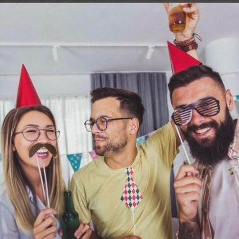 2pcs لحية مزيفة للادة اللاصقة ، شوارب مزيفة للرجال ، عصا عيد الهالوين على الشارب من أجل الأزياء الكثيبية لحفلات الهالوين براون in Saudi Arabia