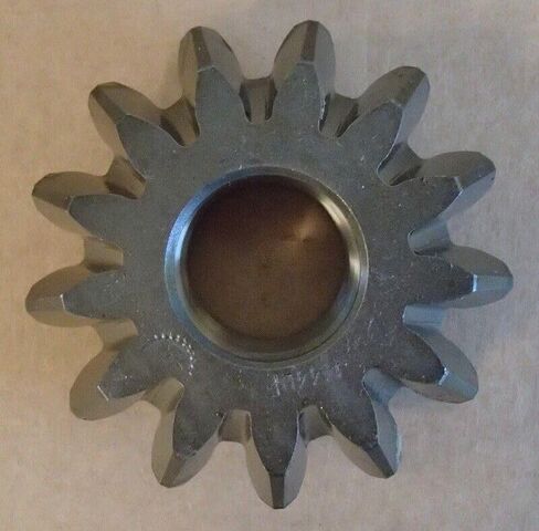 Replacement Parts For Auto Moto Truck Tractor OEM For R42444 Differential Pinion Gear Fits John Deere 4000 4010 4020 4040 Tractors Mod-JZ985-17470 in Saudi Arabia