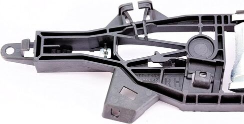 GM 13592462 BRACKET ASM-RR S/D O/S HDL (RH) in Saudi Arabia