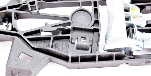GM 13592462 BRACKET ASM-RR S/D O/S HDL (RH) in Saudi Arabia