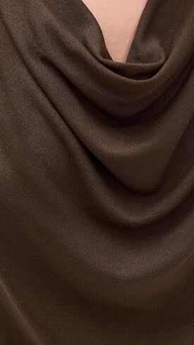 فينس فينس بلا أكمام. in Kuwait