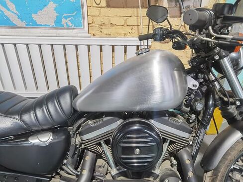 20L Iron Motorcycle Petrol Fuel Tank For Harley Sportster XL Models 2007-2022 in Saudi Arabia