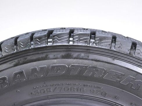 Dunlop Grandtrek SJ6 Winter Radial Tyre - 205/70R16 97Q in Saudi Arabia