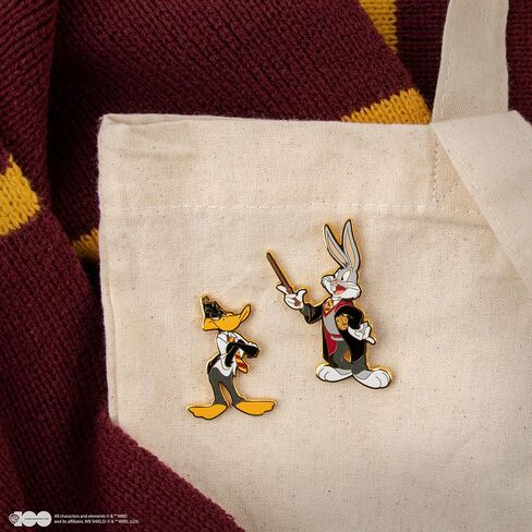 Cinereplicas Bugs Bunny & Daffy Duck in Hogwarts/Tweety & Sylvester/Bugs Bunny and Daffy Duck Set of 2 Metal Pins ~ 5 cm – Official Licence in Saudi Arabia