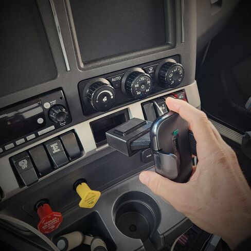 K Dub Stub Smash Mount T680 T880 Dashboard Phone Mount 2013-2025 | Easiest Installation Trucker Phone Holder for Semi Trucks in Saudi Arabia