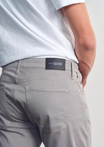 ركوب السراويل النحيفة للرجال للرجال in Kuwait