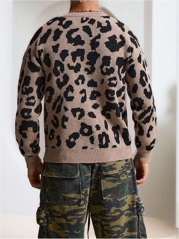 WDIRARA Men's Leopard Sweaters Crew Neck Long Sleeve Pullover Knit Tops Streetwear Knitwear in Saudi Arabia