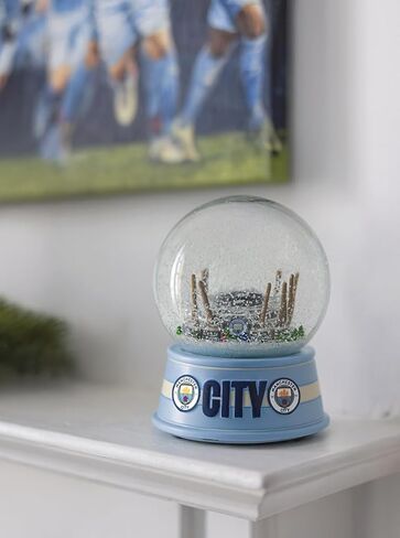 تجميس الأشجار X مانشستر سيتي نادي كرة القدم الرسمي استاد الثلج Snowglobe Limited Edition Christmas Snow Globe قابل للتحصيل in Kuwait