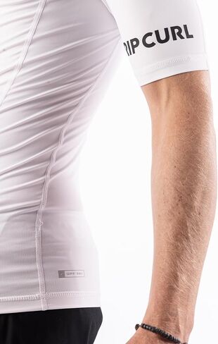 RIP Curl Men Men Sleeve Shorve Rashguard UPF 50+ حماية من أشعة الشمس قميصًا ، سترة طفح جلدي ضيقة in Saudi Arabia