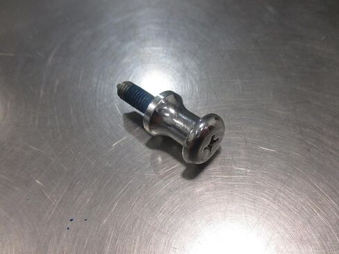 Mazda Miata 1990-2005 New OEM الخلفي للمهاجم فرانكشتاين بولت NA01-R1-38XB in Saudi Arabia