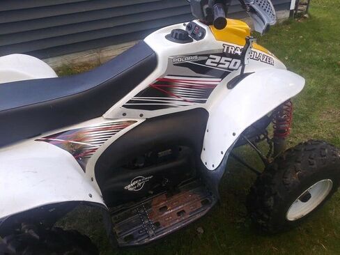 Polaris Scrambler Trail Blazer 250 400 500 (1995-2006) مجموعة رسومات شارات الجسم in Kuwait