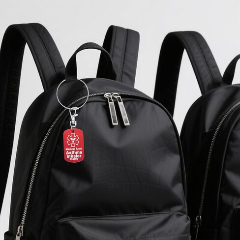 علامة الأمتعة التنبيه الطبي ، المعدات الطبية ، استنشاق الربو ، الطب ، epipen في الداخل ، علامة السحاب الأكياس الطبية in Kuwait