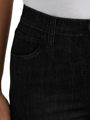 Lee Women's Legendary 23" Capri Jean in Saudi Arabia