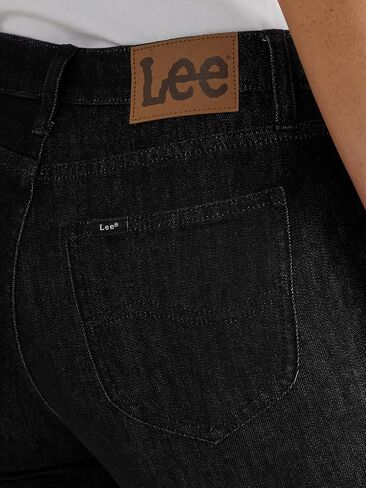 Lee Women's Legendary 23" Capri Jean in Saudi Arabia