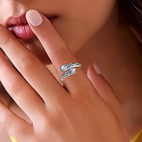Elegant Moonstone Spoon Ring – Victorian Vintage Style, 925 Sterling Silver, Nickel-Free & Adjustable Thumb Jewelry for Women in Saudi Arabia