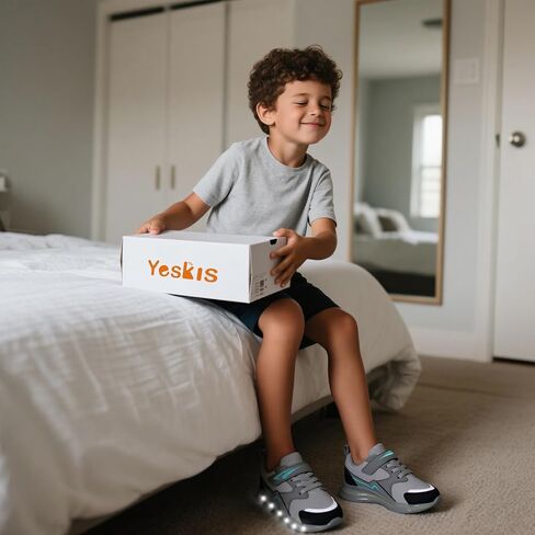 أحذية YESKIS للأطفال الصغار من الأولاد والبنات المضيئة بإضاءة LED وامضة خفيفة الوزن شبكية قابلة للتنفس أحذية رياضية رائعة للأطفال الصغار والأطفال الصغار in Kuwait