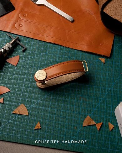 Leather Key Organizer Key Chain for Men Women, Compact Key Holder Keychain - Minimalist Key Case Secures 3-14 Keys in Kuwait