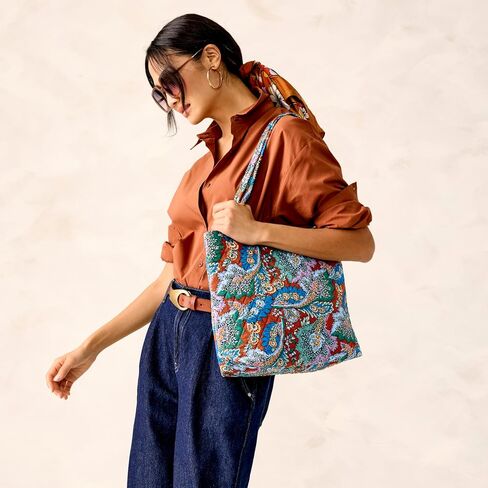 حقيبة يد نسائية صغيرة أصلية من القطن الفاخر من Vera Bradley in Kuwait