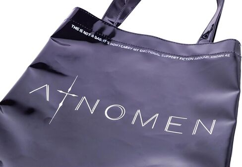 إلسترارياني | حقيبة جامعي My Cinnamon Girl - تتضمن كتاب My Cinnamon Girl ذو الغلاف الصلب + حقيبة Atnomen Glossy Tote + ملصقات مميزة - Monster Romance - Fantasy in Kuwait