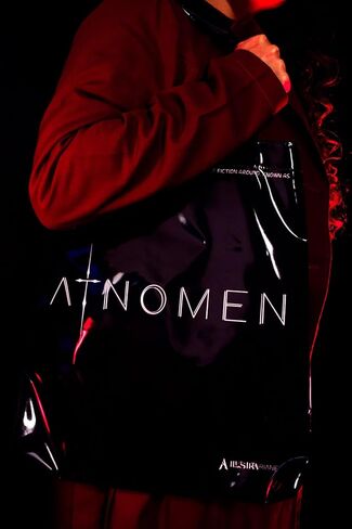 إلسترارياني | حقيبة جامعي My Cinnamon Girl - تتضمن كتاب My Cinnamon Girl ذو الغلاف الصلب + حقيبة Atnomen Glossy Tote + ملصقات مميزة - Monster Romance - Fantasy in Kuwait