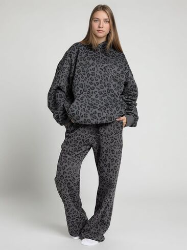 Womens 2 Piece Sweatsuits Fall Outfits Oversized Camo Hoodie Wide Leg Sweatpants Travel Lounge Matching Sweat Sets in Kuwait