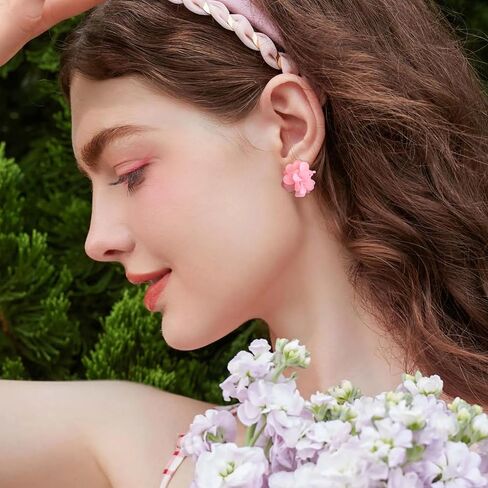 Elegant Flower Clip On Earrings for Women Hypoallergenic Clip On Earrings Non Piercing Fashion Jewelry in Kuwait