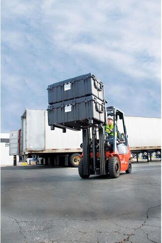Pelican Products 0550-000-110 Pelican 0550-000-110 Large Transport Case with Foam (Black) in Kuwait