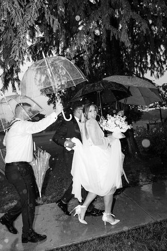 Wedding Clear Bubble Umbrella Bulk 46 Inch Large Dome Rain Windproof Stick Umbrellas for Weddings Prom Graduation and Outdoor Events(White) in Saudi Arabia