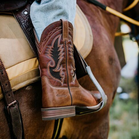 Cowboy Boots For Men Full Cowhide Leather Western Retro Boot with Square Toe Hand Painted Classic Embroidered Resistant Boot in Kuwait