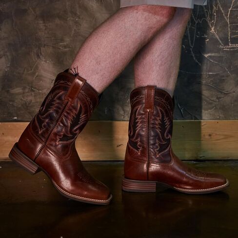 Cowboy Boots For Men Full Cowhide Leather Western Retro Boot with Square Toe Hand Painted Classic Embroidered Resistant Boot in Kuwait