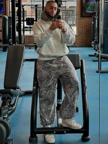 Ogfao Men's Baggy Camo Sweatpants Wide Leg Hunting Loose Joggers Workout Athletic Sweat Pants wtih Pockets in Kuwait