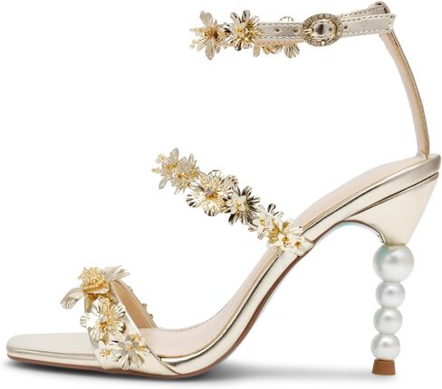 صندل Lorra النسائي بكعب عالٍ من Betsey Johnson in Kuwait