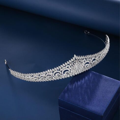 14K Gold Baroque-Inspired Bridal Tiara, Pearl & Moissanite Wedding Headdress Hairpiece, Opulent Gift for Vintage-Themed Weddings in Saudi Arabia