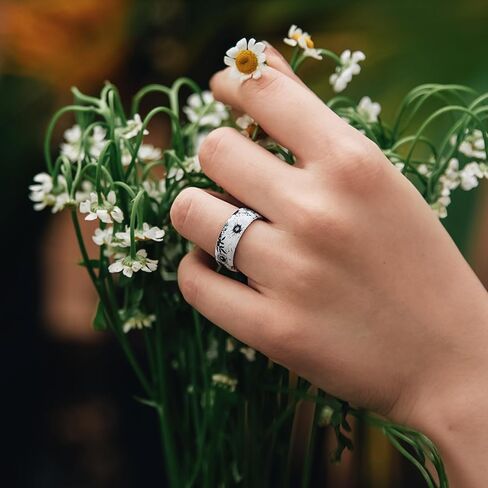 خاتم زفاف من السيليكون للنساء من Egnaro، تصميم مريح وقوس داخلي مريح للتنفس، خاتم زفاف من السيليكون بعرض 4 مم - سمك 1.5 مم من المطاط للنساء - 7 حلقات / 4 حلقات / حلقة واحدة من خواتم الذكرى السنوية in Kuwait