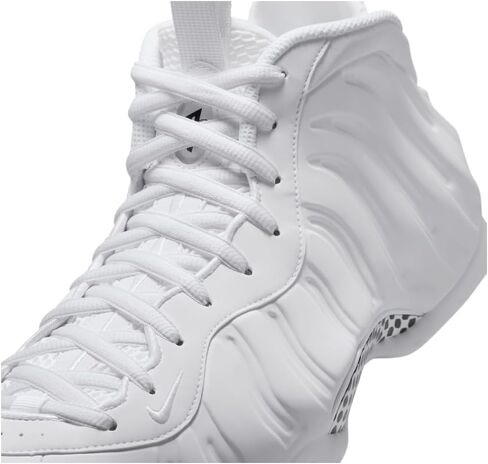 أبيض/أبيض حذاء Nike Air Foamposite One الرياضي in Saudi Arabia