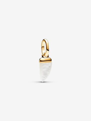 حلية PANDORA Me Shark Tooth الصغيرة المتدلية - حلية مطلية بالذهب عيار 14 قيراط مع أم اللؤلؤ المصنوعة يدويًا من الراتنج الحيوي - هدية لها - تتضمن صندوق هدايا in Saudi Arabia