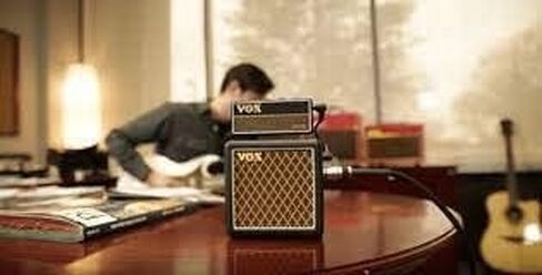 Vox amPlug 3 AC30 Headphone Guitar Amplifier w/Stereo FX, Tremolo, Speaker Emulation, Built-in Rhythms, and Aux in in Saudi Arabia