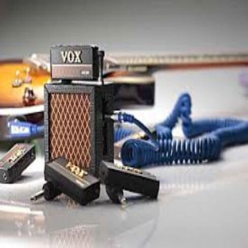 Vox amPlug 3 AC30 Headphone Guitar Amplifier w/Stereo FX, Tremolo, Speaker Emulation, Built-in Rhythms, and Aux in in Saudi Arabia