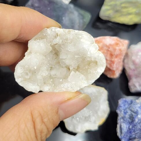 15 لونًا من بلورات الطاقة وأحجار الشفاء، مجموعة متنوعة من البلورات الخام السائبة 1-1.5 بوصة أحجار كريمة كبيرة للهبوط والريكي والويكا والشاكرا (اللون C) in Kuwait